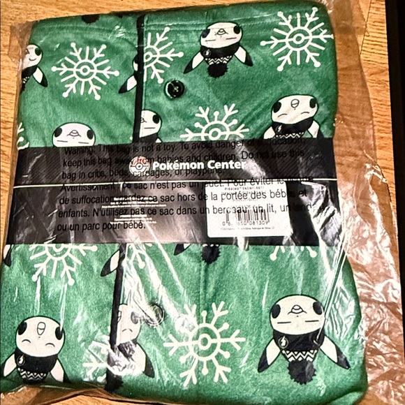 Pokemon Center Pikachu Snowflake Top & Bottom Pajama Sets Women’s XS Brand New - Picture 2 of 3